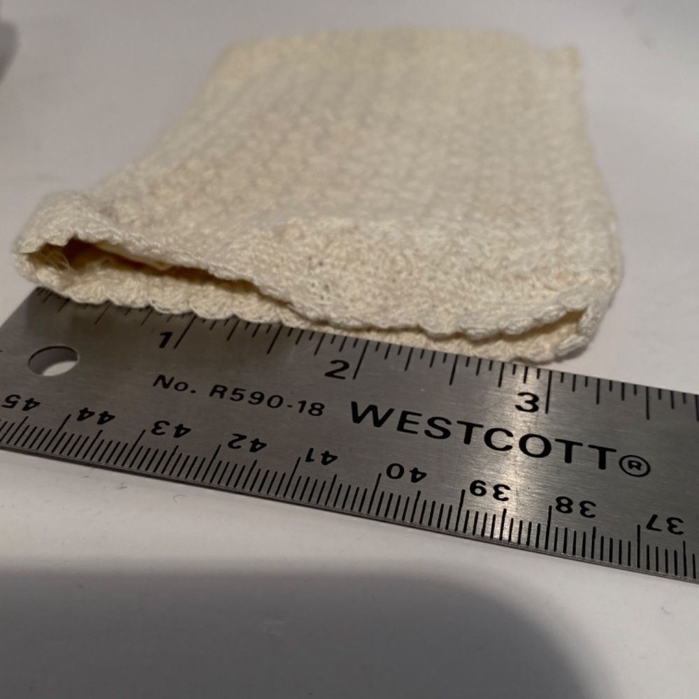 1367 Set of 3 Hand Crocheted Vintage White Cotton Lined Jewelry Bags - Picture 9 of 10